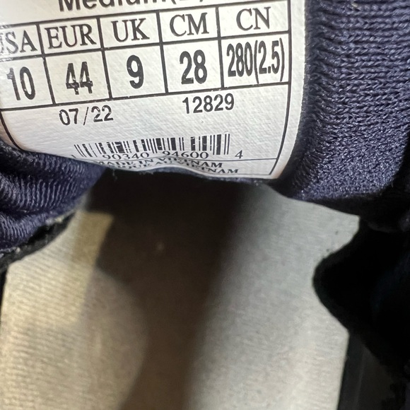 Men's Brooks Adrenaline 22 - Picture 2 of 10